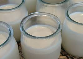 Recette yaourt maison, les bonnes recettes pour faire des yaourts maison, test de yaourtières, les meilleures livres sur les yaourt et leur recette de cuisine, les différents types de lait pour faire des. Recette Savoureux Yaourts Vanille Sucre Sans Yaourtiere