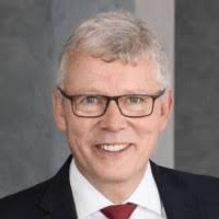 2100+ "Schielé" profiles