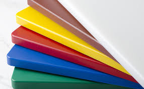 Pour nettoyer et enlever les odeurs désagréables d'une planche à découper en plastique, il suffit de Planche A Decouper Jaune Colichef