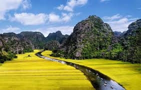Du khách vào chùa tam chúc sáng 30/4. Tham Quan Chua Tam Chuc Trang An Trong Ngay Focus Asia Travel