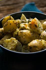 Dieses Rezept Fur Kartoffelsalat Ist Genial Einfach Leicht Ohne Mayo Rezept Kartoffelsalat Rezept Leichte Kartoffelsalate Kartoffelsalat