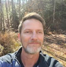 What are some methods for cleaning and polishing aluminum wheels?