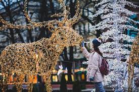 Christmas Is Approaching Soon And It S Time To Dust Off Your Passport And Visit Your Dream European Christmas In Europe Christmas In Rome Cool Places To Visit