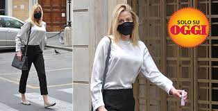 Maybe you would like to learn more about one of these? Olivia Paladino Riappare La Stilosa Fidanzata Di Giuseppe Conte Esclusivo People