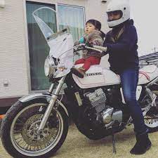 欲しかったヘルメットを手に入れた 早速 被ってみたい症候群 ๑ơ ơ ついでに風防も装置 少しは風よけになるでしょうか 笑 佐賀 ママ バイク女子 cb400 nc36 族ヘル 欲しかった 嬉しい 似合わない けど いいか バ moped motorcycle vehicles