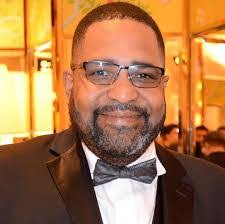 Darryl Peoples's Instagram, Twitter & Facebook