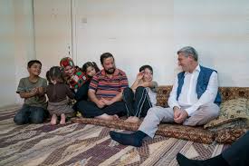 The syrian refugee who spent seven months living in limbo at a malaysia airport has announced on social media that he is on his way to canada. Unhcr Un Refugee Chief Warns Syria Displacement Set To Rise
