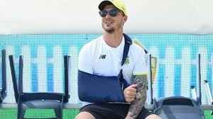 Dale steyn is the south african fast bowler who plays in all three forms of cricket for south africa. 5yst Otd81vvcm