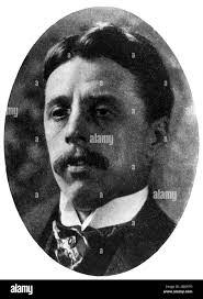Arnold Bennett's Instagram, Twitter & Facebook