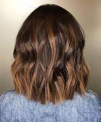 Blunt Bob Haircut With Caramel Highlights Blunt Bob Haircuts Long Bob Brunette Blunt Bob Brunette