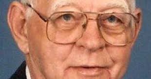 Raymond Moreland 1919-2013: Former Affiliated Foods CEO dies at 93