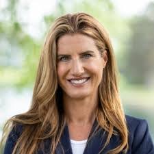 Courtney Glaze's Instagram, Twitter & Facebook