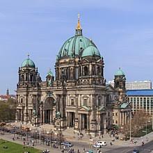 Questo il laconico comunicato ansa: Berlino Wikipedia