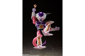 Legend of the super saiyan, frieza is at a maximum of 530,000 in his first form, he is at 1,000,000 in his second stage, and his power is 1,550,000 in his third form. S H Figuarts Dragon Ball Z Frieza First Form And Friezas Hover Pod Bandai Spirits Mykombini