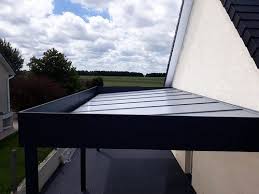 Carport Aluminium Adosse Talis En 2020 Garage Bois Toit Plat Chalet De Jardin Garage Moderne