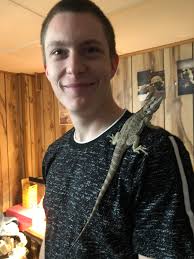 In need to rehome these 2 adult bearded dragons. Tank and stubs are both  very friendly and love to be held. Everything included....message me for  more details!