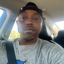 Andrew Layne's Instagram, Twitter & Facebook