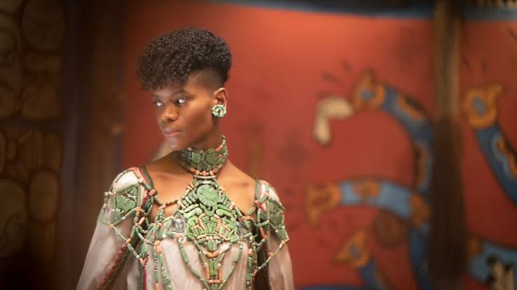 On Black Panther: Wakanda Forever, Grief, and Reality in the Afrofuturist  Fantasy | Teen Vogue
