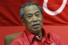 Perdana menteri, tan sri muhyiddin yassin, dilaporkan memanggil menteri kabinet ke rumahnya malam ini bagi membincangkan menurut sumber, muhyiddin mempertimbangkan peletakan jawatan dan mahu berbincang dengan anggota kabinet secara tidak rasmi. Tular Muhyiddin Letak Jawatan Adalah Palsu Air Times News Network