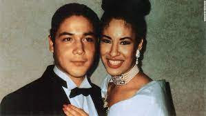 Acto de rebeldía? El viudo de Selena recordará a la cantante lejos de la  familia Quintanilla | Univision Famosos | Univision