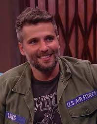 He is an actor and producer, known for marighella (2019), paraíso tropical (2007) and loop (2020). Bruno Gagliasso Wikidata