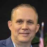 Robin Mcewen's Instagram, Twitter & Facebook