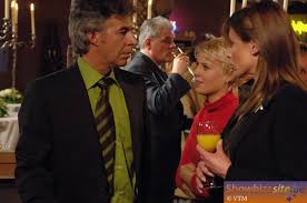 Oorspronkelijk was de reeks gebaseerd op het australische e street, maar het aantal afleveringen werd ver overschreden, waardoor wittekerke een volledig eigen, onafhankelijke koers ging varen. Marc Coessens Wittekerke In Vilvoorde Showbizzsite