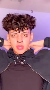 Is Marc Gomes Dating