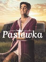 Bastian pastewka (* 4.april 1972 in bochum) ist ein deutscher schauspieler, komiker, drehbuchautor, synchronsprecher und hörbuchinterpret.einem breiten publikum wurde er ende der 1990er jahre durch die sketchsendung die wochenshow bekannt, in der er fiktive figuren wie brisko schneider und ottmar zittlau aus der taufe hob, sowie im neuen jahrtausend durch die serie pastewka. Pastewka Tv Series 2005 2020 Imdb