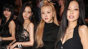 Blackpink's Rosé Opted for All-Black Outfit at 2022 MTV VMAs