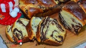 Faina, drojdie, zahar, oua, unt, ulei, lapte, lamaie, portocala, cacao, nuca, rahat, stafide, esenta de rom, sare, zahar vanilat. Cozonac Fara Framantare Reteta Traditionala Youtube