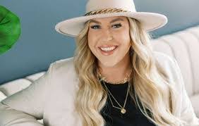 Freda Ross's Instagram, Twitter & Facebook