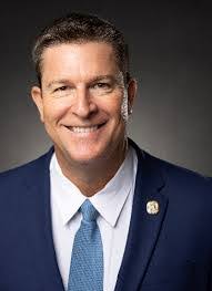 Roger Young's Instagram, Twitter & Facebook