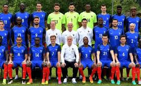 Découvrez l'ensemble des produits de l'équipe de france : Quel Est Le Joueur De L Equipe De France De Football Prefere Des Francais