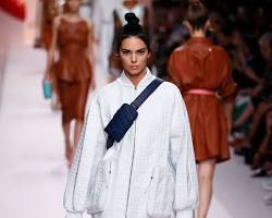 Kendall Jenner, trendy fashion model