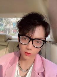 Phạm Thoại là ai?