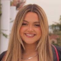 Lauren Hoyle's Instagram, Twitter & Facebook