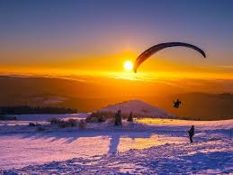 Sunset Soaring Im Gleitschirm Aufbaukurs Auf Der Wasserkuppe Mit Papillon Paragliding Gleitschirmfliegen Wasserkuppe Gleitschirm
