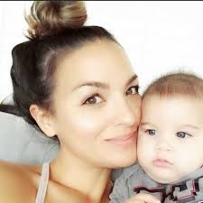 Melissa Laboy's Instagram, Twitter & Facebook