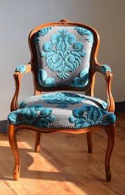 20 Luxury Classic Chair Designs With French Style Chair Classic Designs French Luxury Style Reupholster Furniture Upholstered Furniture Classic Chair