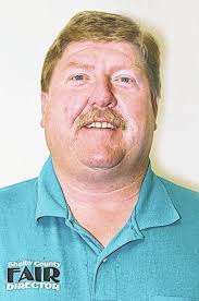 Everett recognized for fair service