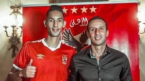 احتفل المغربى بدر بانون مدافع النادي الاهلي مع مواطنه حميد أحداد، مهاجم نادى الزمالك، بعيد الفطر المبارك، داخل منزله، على طريقتهما الخاصة. Le360 Sport Ø¨Ø§Ù†ÙˆÙ† Ø§Ù„Ù„Ø§Ø¹Ø¨ Ø§Ù„Ù…ØºØ±Ø¨ÙŠ Ø±Ù‚Ù… Ø§Ù„Ù€ 14 ÙŠÙ…Ø§Ø±Ø³ ÙÙŠ Ø§Ù„Ø¯ÙˆØ±ÙŠ Ø§Ù„Ù…ØµØ±ÙŠ