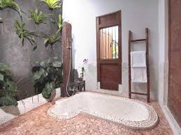 En yakın havaalanı olan ngurah rai uluslararası havaalanı 19 km mesafededir. Kampung Kecil Villa Sanur Bali Hotelopia