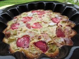 Clafoutis Fraise Rhubarbe A Ig Bas Les Gourmandises De Mamoune Clafoutis Aux Fraises Rhubarbe Fraise Rhubarbe