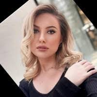 Sabrina Barber's Instagram, Twitter & Facebook