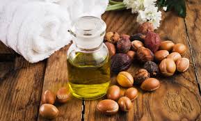 Packed with jamaican black castor oil, peppermint and coffee oil. Argan Oil The Moroccan Liquid Gold For Hair And Skin Arab News