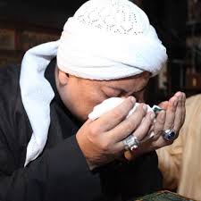 Firaun menjadi sombong dan angkuh kerana kebesaran empayarnya dan kehebatan pengaruhnya di kalangan rakyat mesir. Gaya Rambut Nabi Muhammad Historia