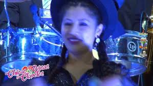 CHICAS ROSAS Y CLAVELES