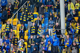 Podczas pierwszego domowego spotkania w nowym sezonie rozgrywek pko ekstraklasy piłkarze kghm zagłębia lubin wygrali z górnikiem łęczna 3:1. Arka Gdynia Zaglebie Lubin Kibice Na Trybunach Znajdz Sie Na Zdjeciach Dziennik Baltycki
