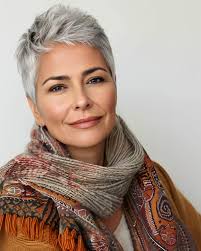 Who is a good hairstylist in Fort Smith, Arkansas?